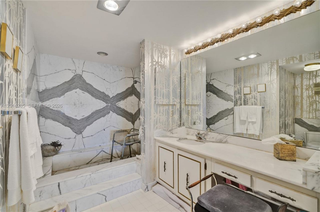 155 Ocean Lane Dr , Unit 707, Key Biscayne, FL 33149 Photo
