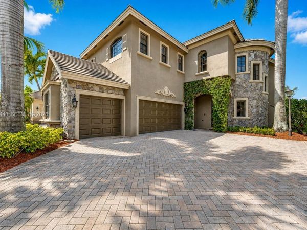 3476 Collonade Dr , Wellington, FL 33449