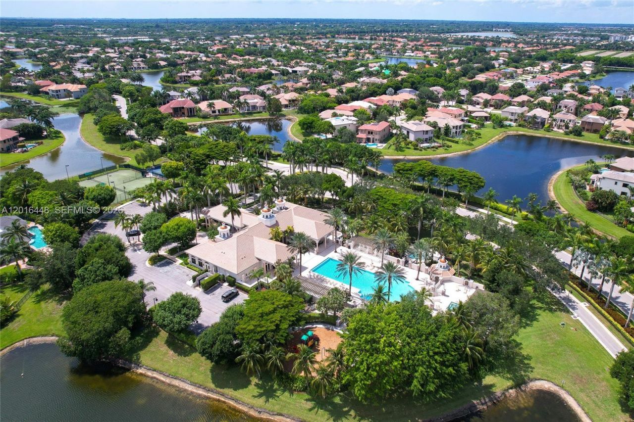 3476 Collonade Dr , Wellington, FL 33449 Photo
