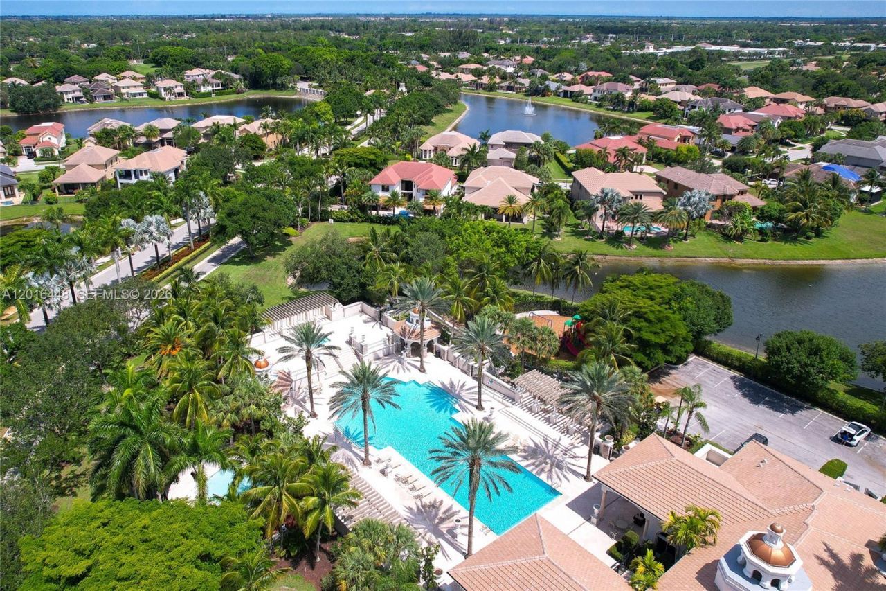 3476 Collonade Dr , Wellington, FL 33449 Photo
