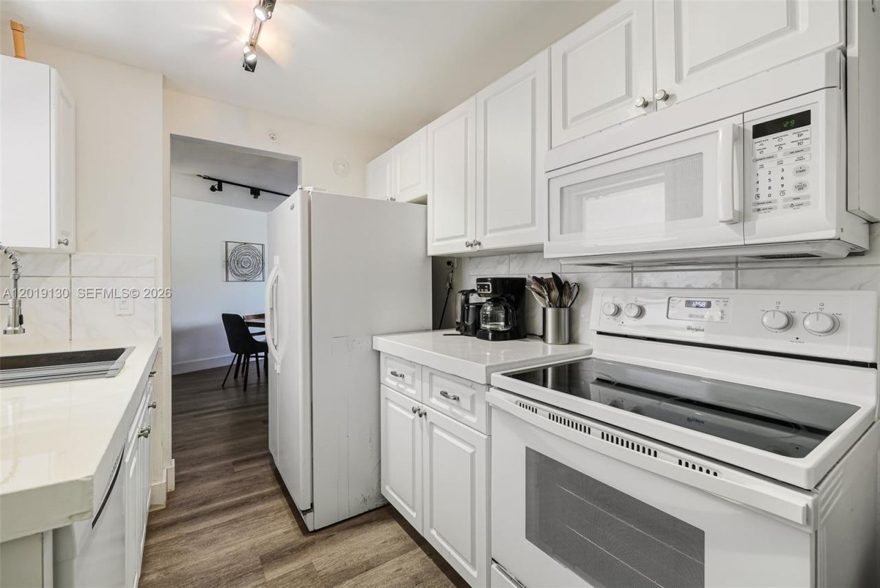 1881 Washington Ave , Unit 4B, Miami Beach, FL 33139 Photo