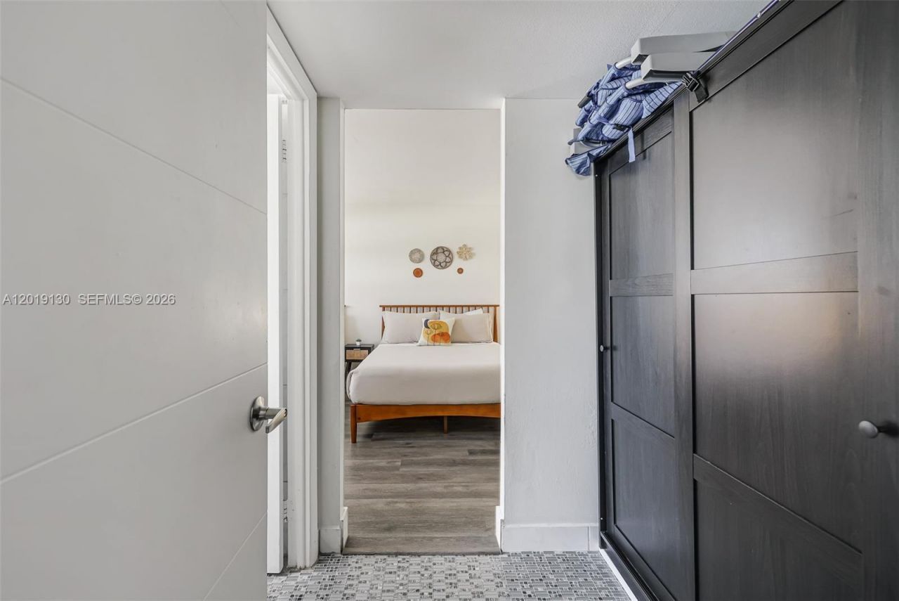 1881 Washington Ave , Unit 4B, Miami Beach, FL 33139 Photo