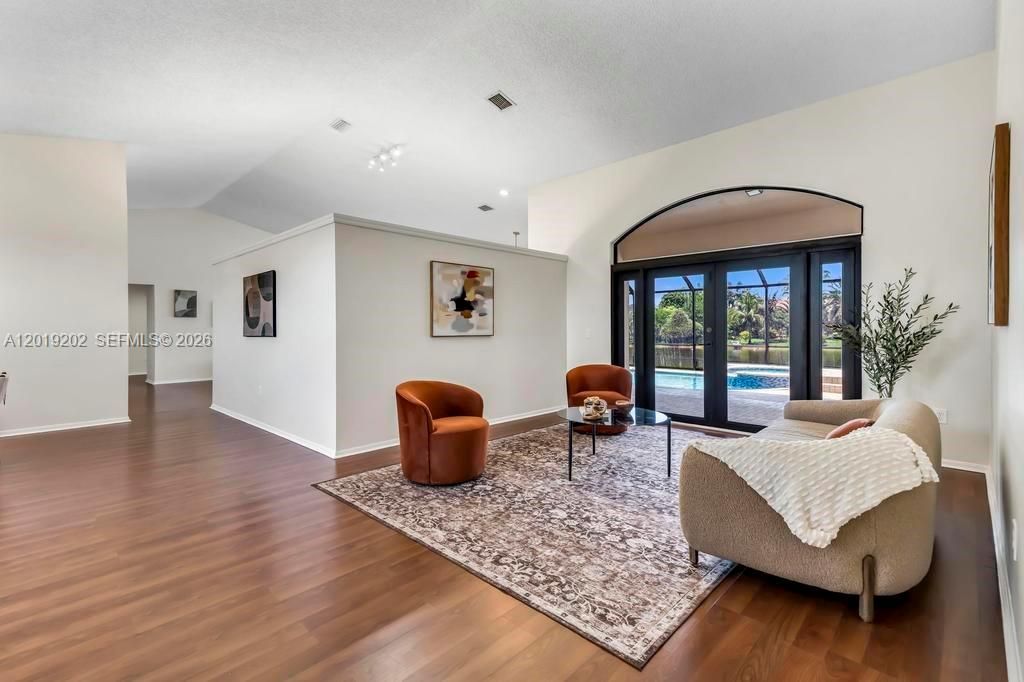19831 NW 4th St, Pembroke Pines, FL 33029 Photo