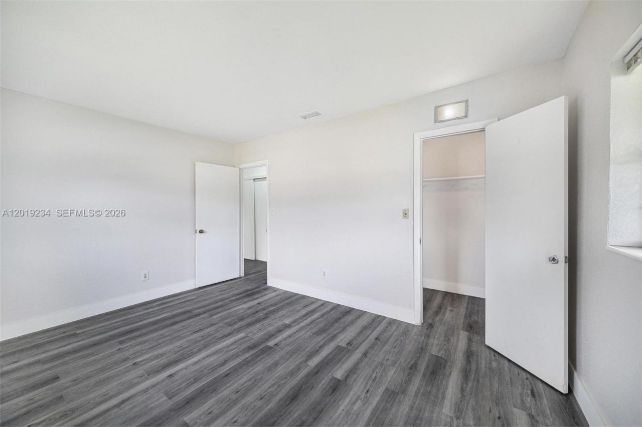 3337 NW 23rd Ct, Lauderdale Lakes, FL 33311 Photo