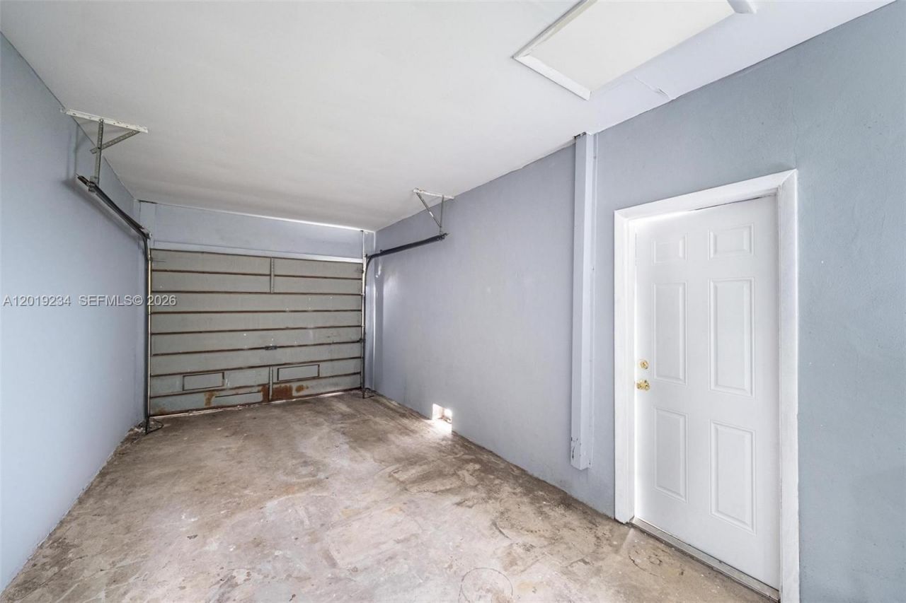 3337 NW 23rd Ct, Lauderdale Lakes, FL 33311 Photo