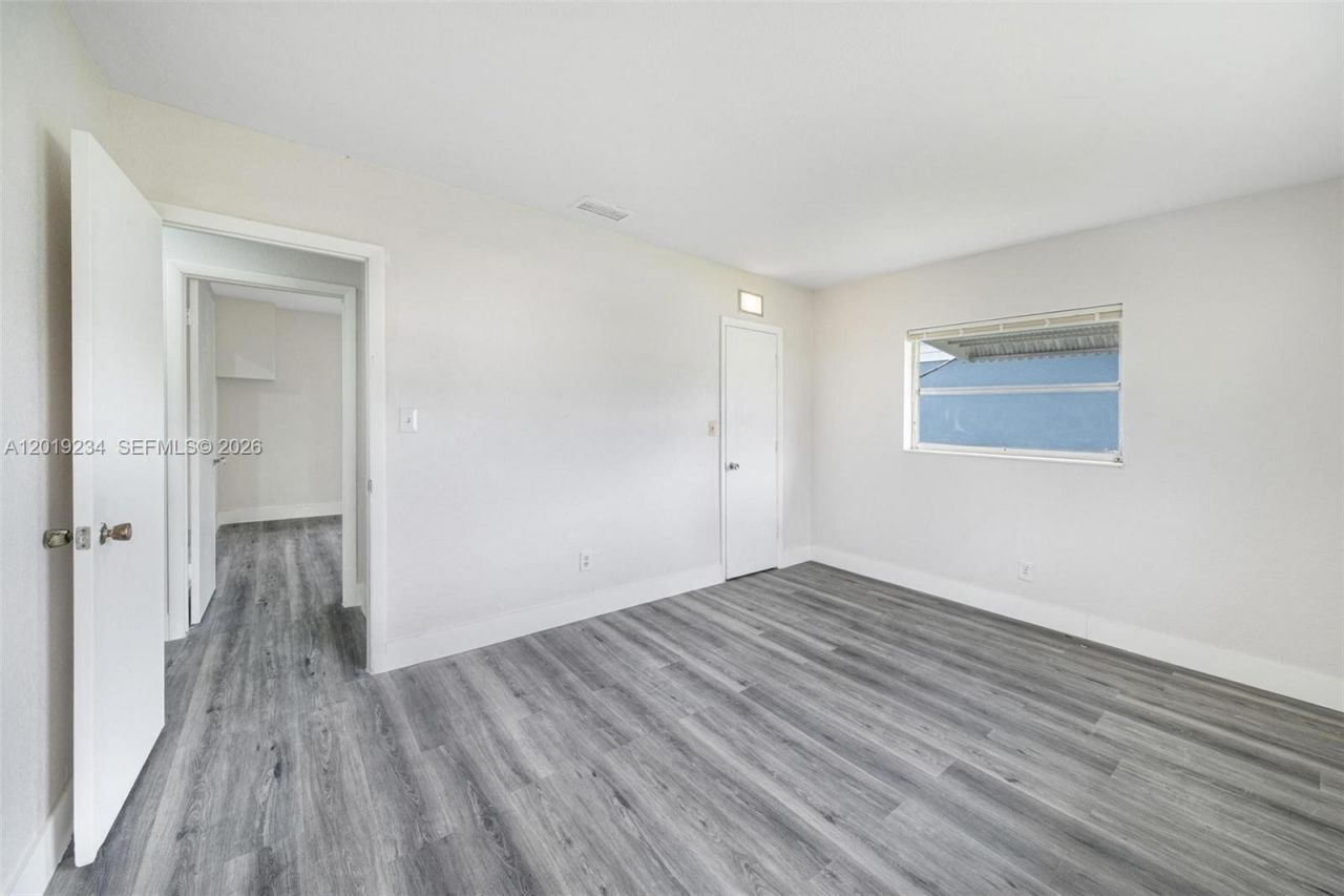 3337 NW 23rd Ct, Lauderdale Lakes, FL 33311 Photo
