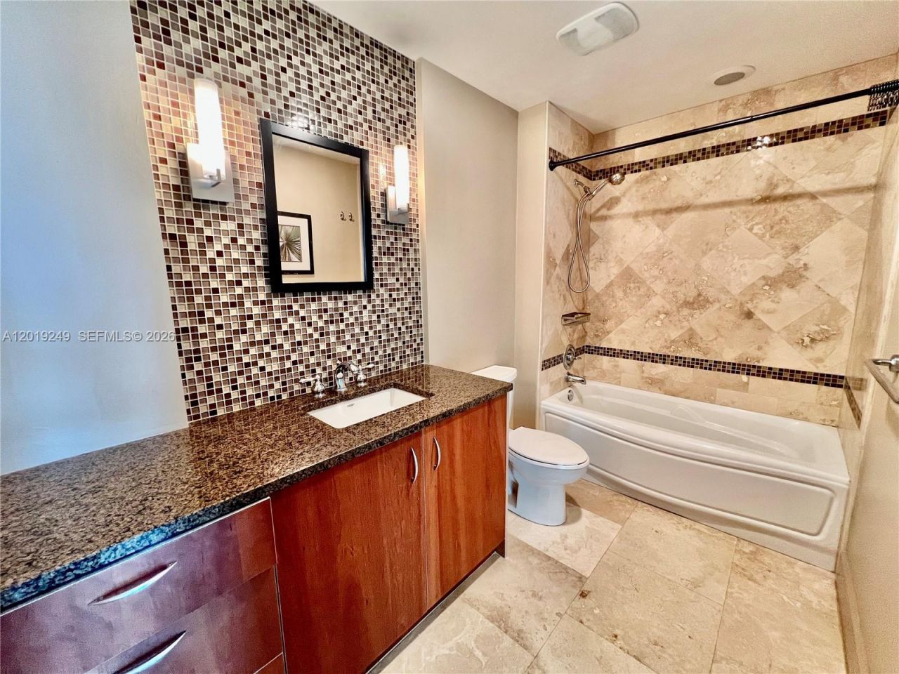 300 S Biscayne Blvd , Unit 2606, Miami, FL 33131 Photo