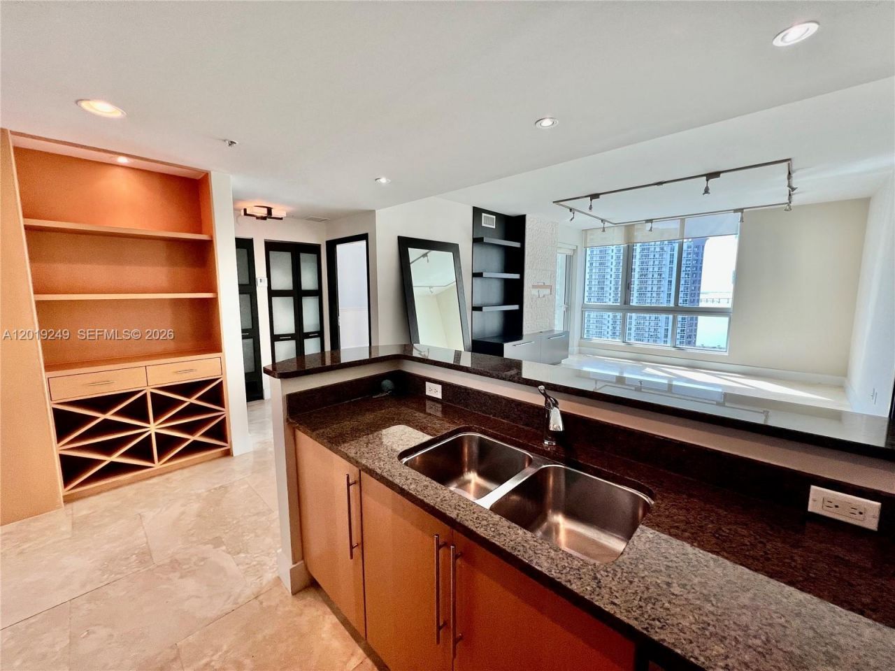 300 S Biscayne Blvd , Unit 2606, Miami, FL 33131 Photo