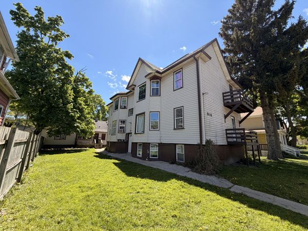 1533 Winslow St, Racine, WI 53404