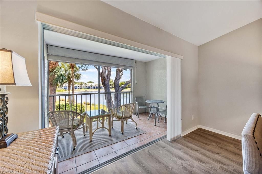 822 Gulf Pavillion Dr, Unit 202, Naples, FL 34108 Photo