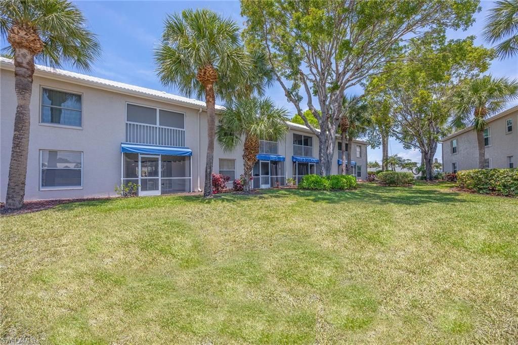 822 Gulf Pavillion Dr, Unit 202, Naples, FL 34108 Photo