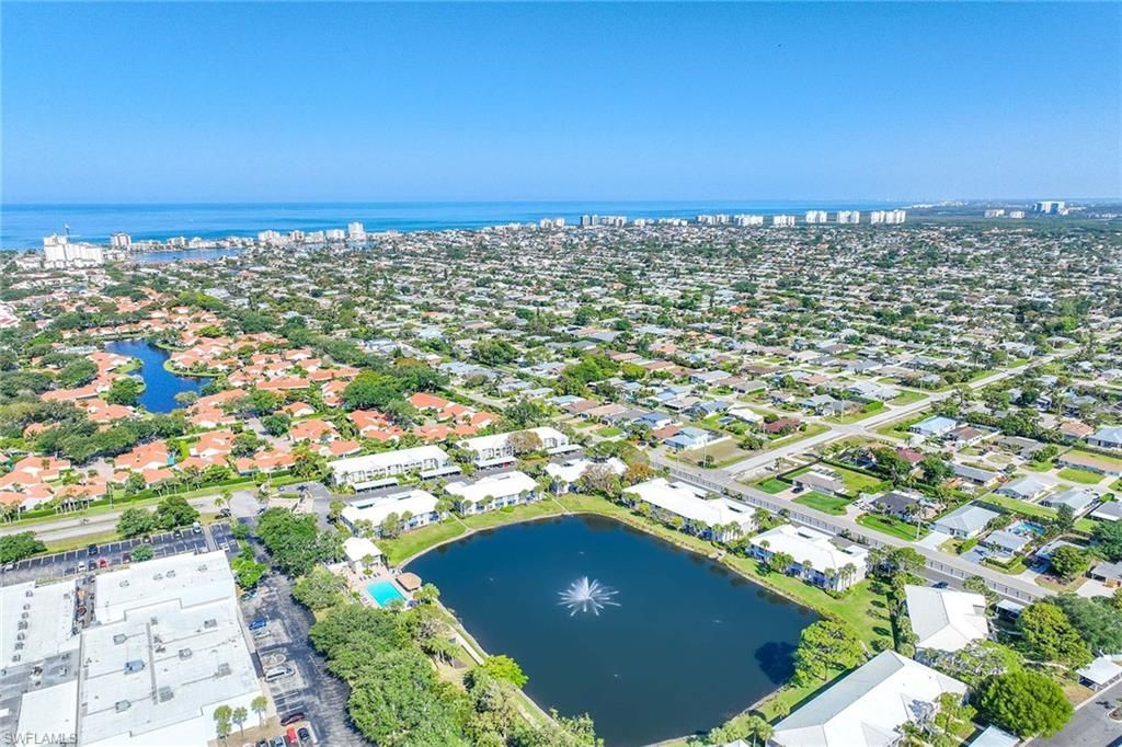 822 Gulf Pavillion Dr, Unit 202, Naples, FL 34108 Photo