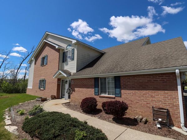 S77W19333 Lakewood DRIVE, Muskego, WI 53150