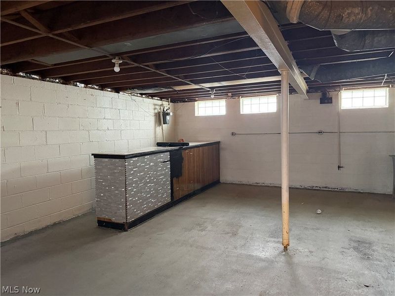 9316 Alexander Road, Garfield Heights, OH 44125 Photo 13