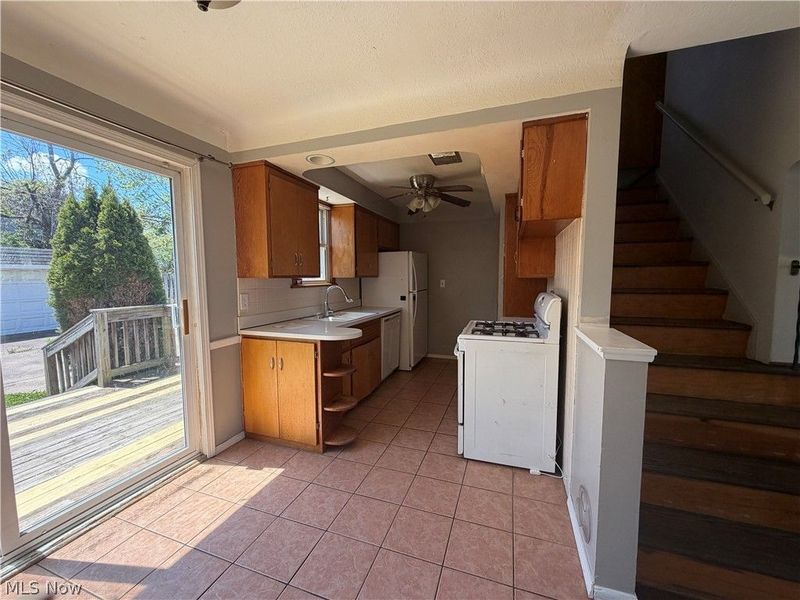 9316 Alexander Road, Garfield Heights, OH 44125 Photo 4