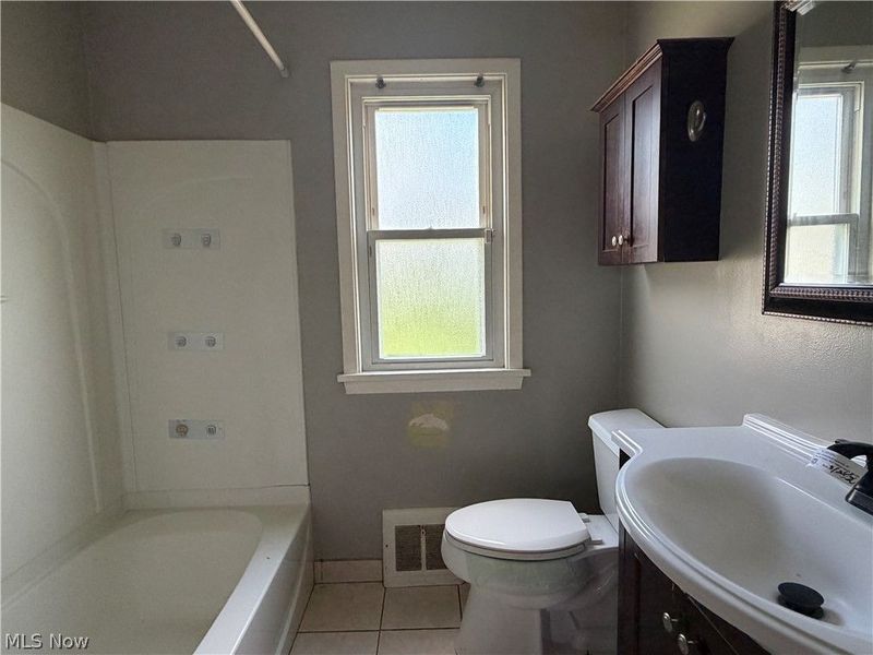 9316 Alexander Road, Garfield Heights, OH 44125 Photo 7