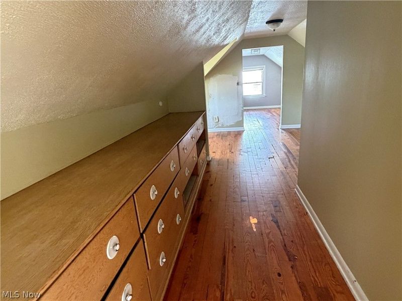 9316 Alexander Road, Garfield Heights, OH 44125 Photo 9