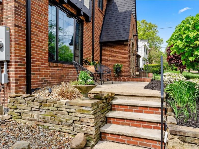 710 Mentor Road, Akron, OH 44303 Photo 5
