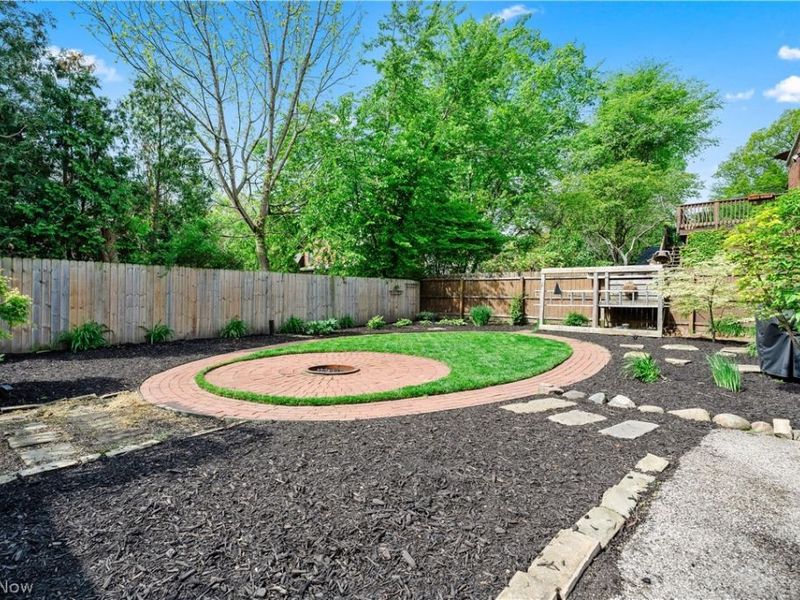 710 Mentor Road, Akron, OH 44303 Photo 6