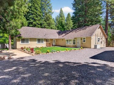 1108 Peninsula Drive, Lake Almanor, CA 96137