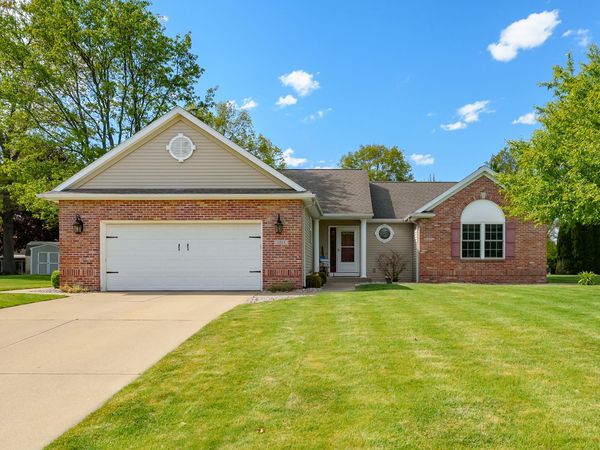 9468 Orangeview Drive, Portage, MI 49024
