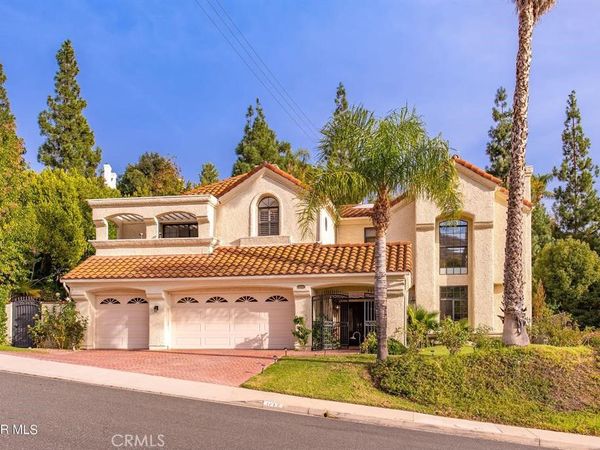 6066 Lake Lindero DR, Agoura Hills, CA 91301