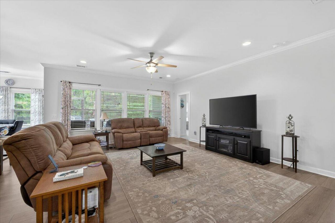 616 Snow Owl Drive Photo 10