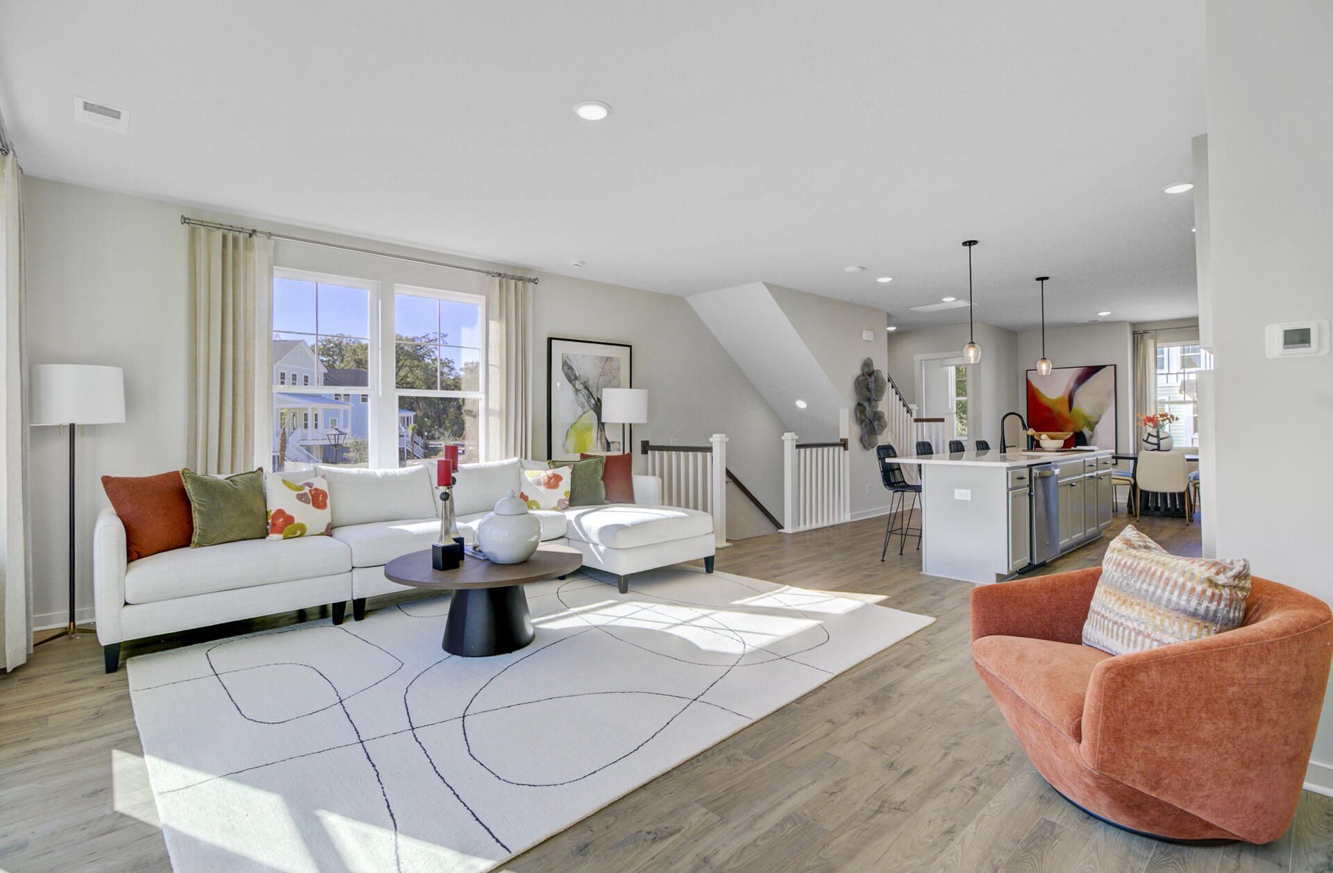 469 Caledon Court Photo 8