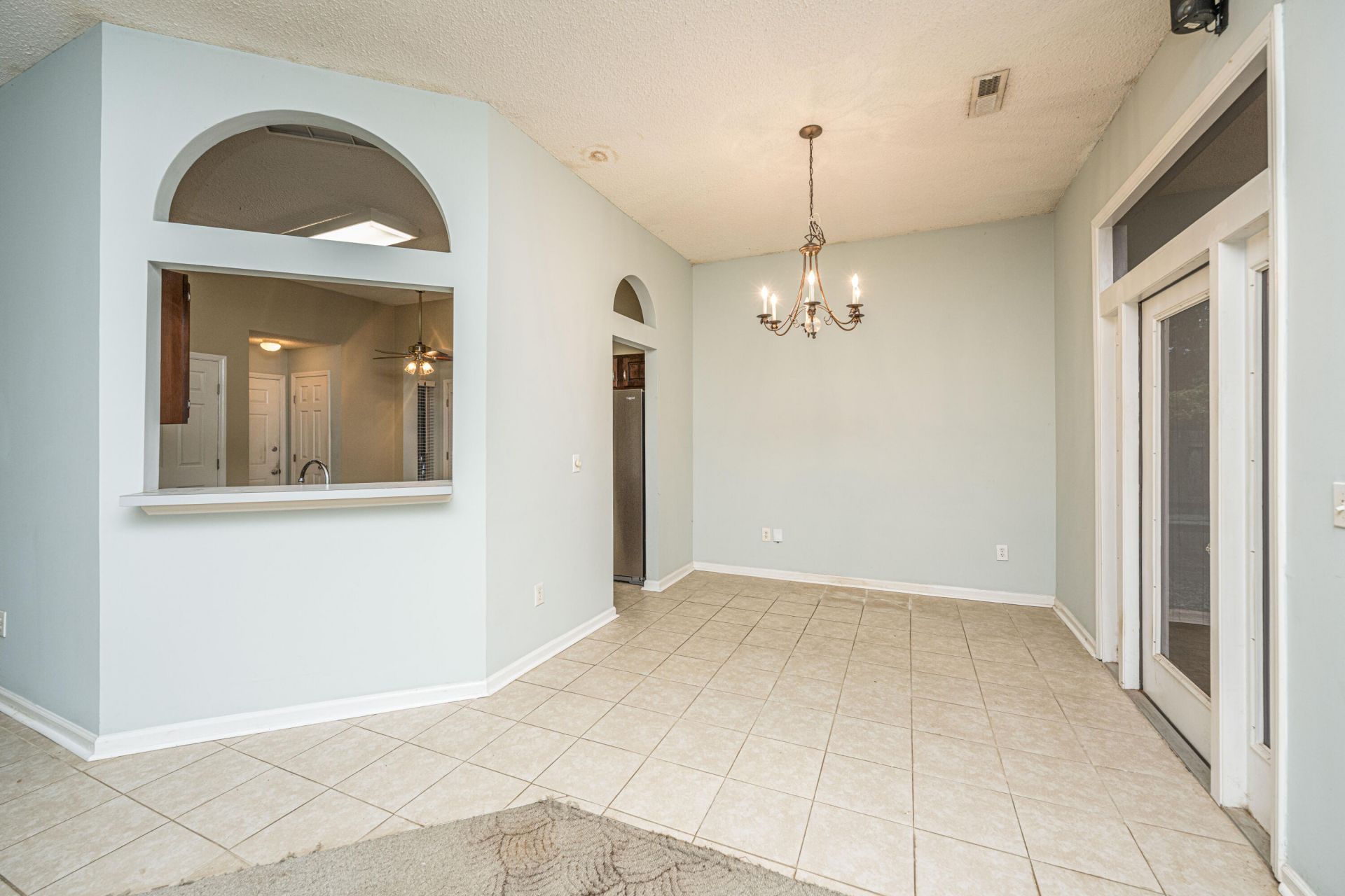 1383 Downsberry Drive Photo 11