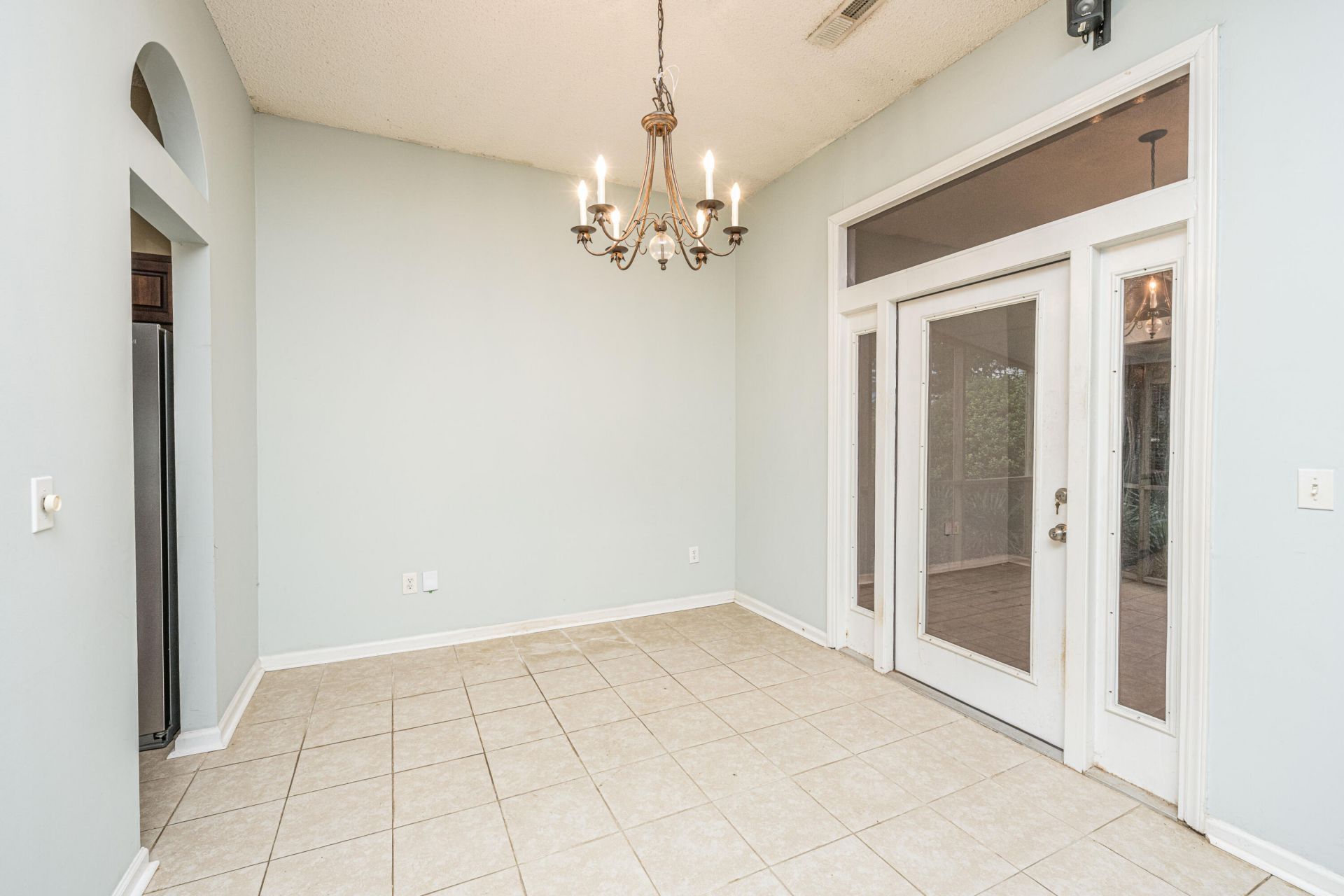 1383 Downsberry Drive Photo 12