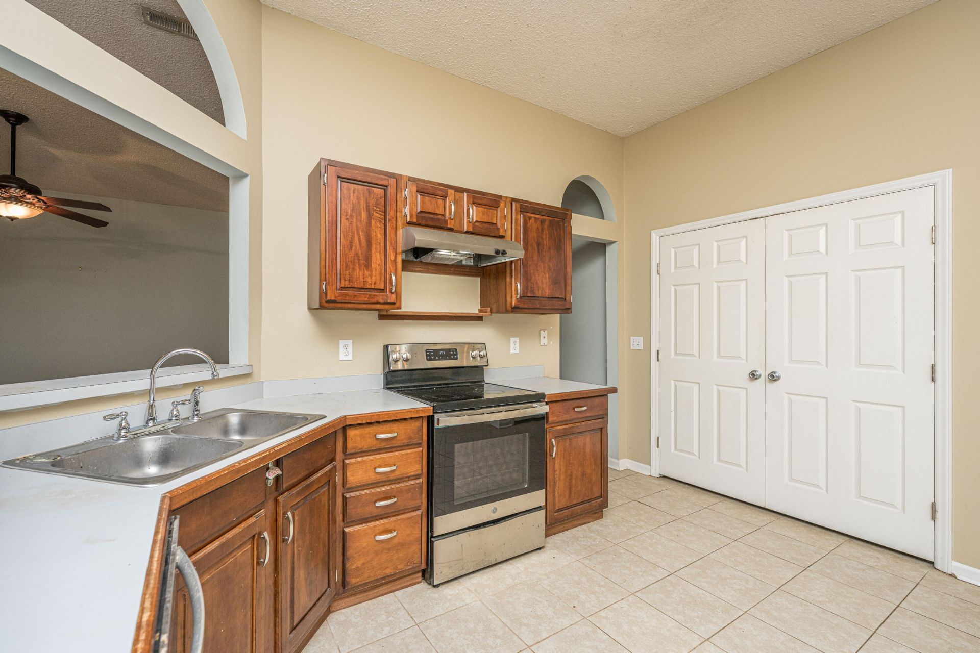 1383 Downsberry Drive Photo 15