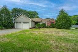 1383 Downsberry Drive photo 4