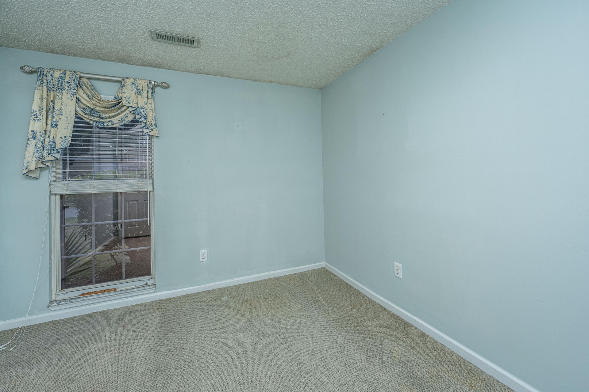 1383 Downsberry Drive Photo 27