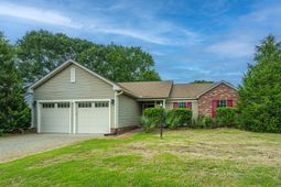 1383 Downsberry Drive photo 4