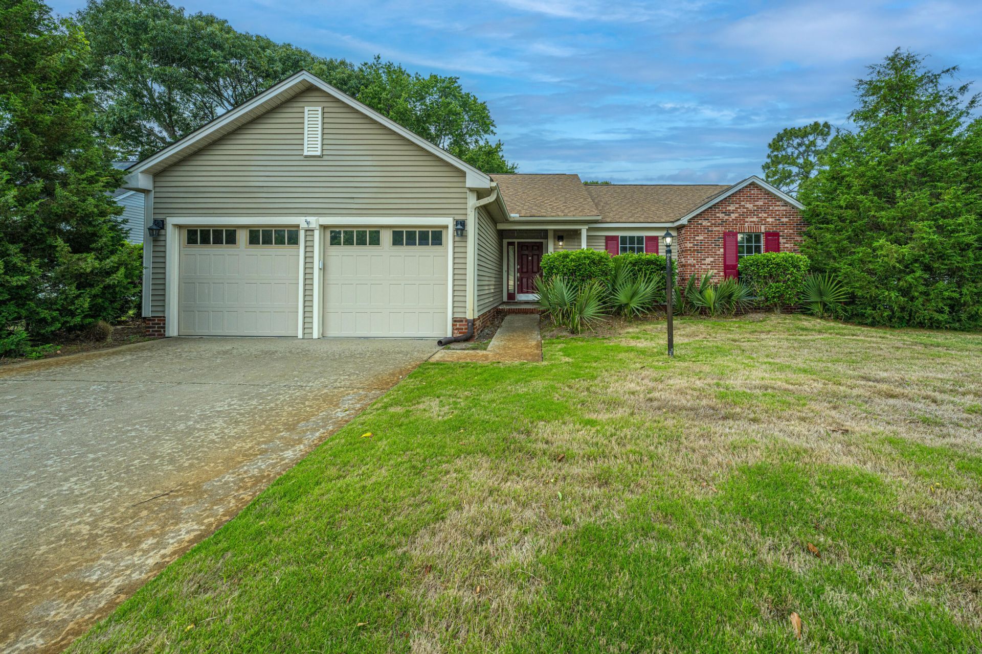 1383 Downsberry Drive Photo 5