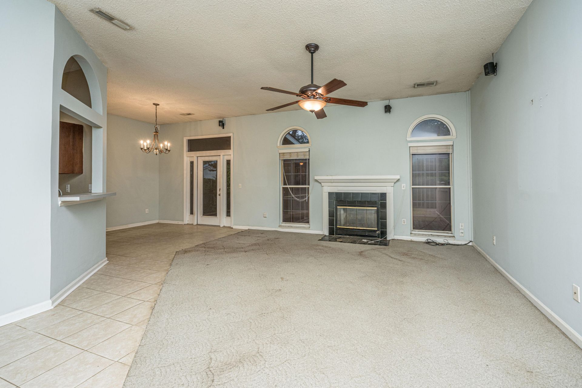 1383 Downsberry Drive Photo 6
