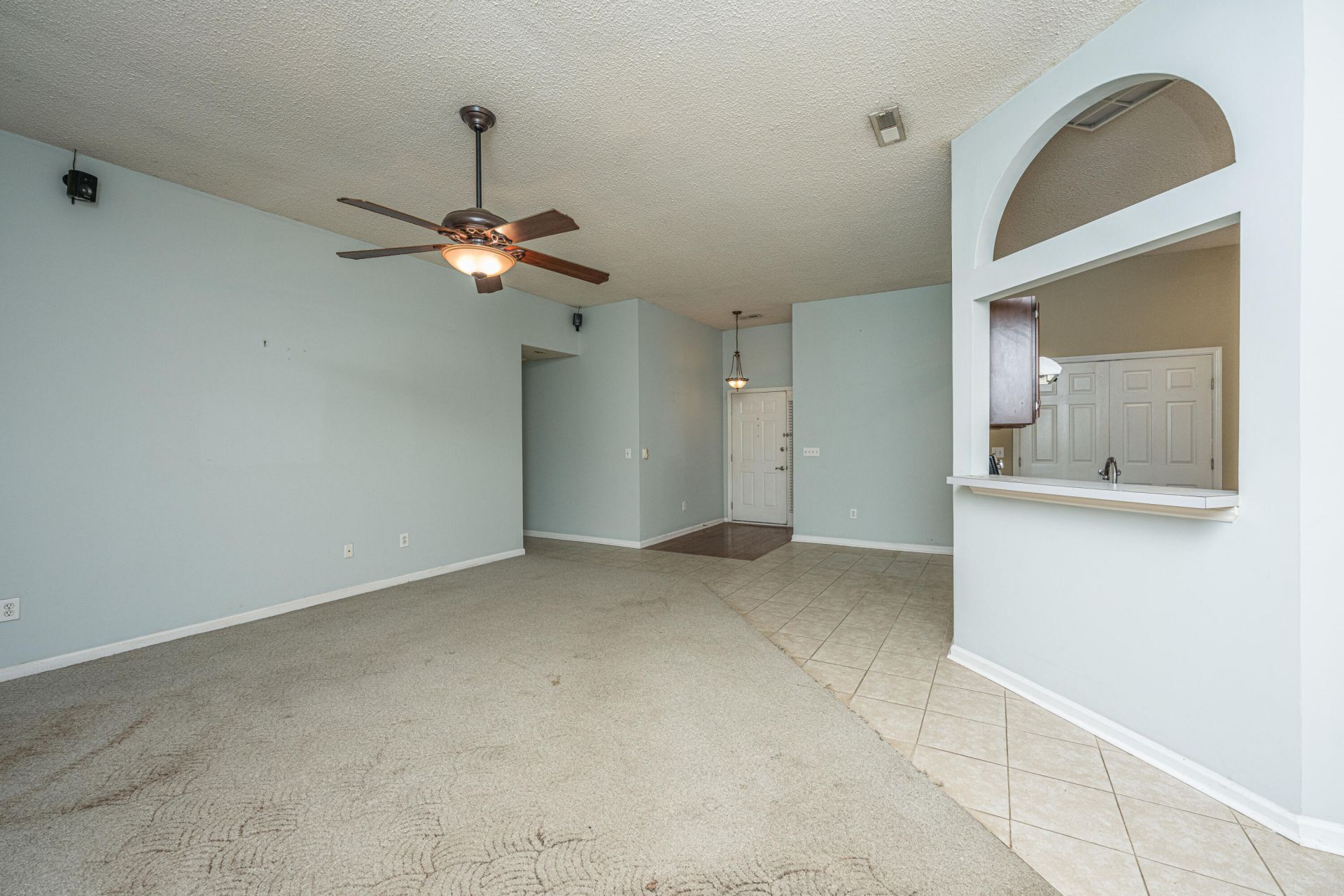 1383 Downsberry Drive Photo 9