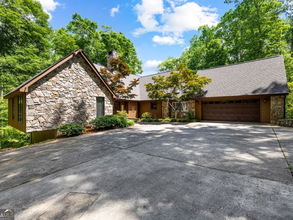15 Red Bud Trail, Newnan, GA 30263