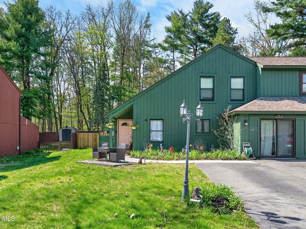 28 Thimbleberry Road, Malta, NY 12020