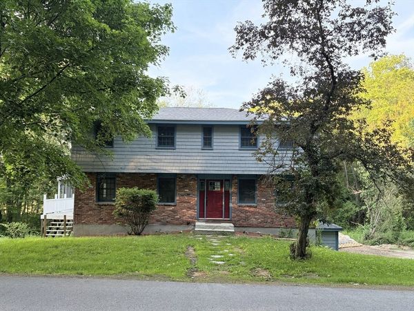 368 Hill Rd, Boxborough, MA 01719