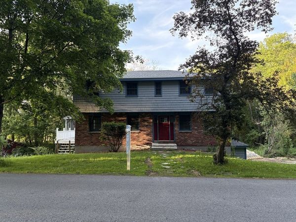 368 Hill Rd, Boxborough, MA 01719