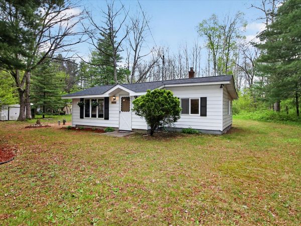 4038 E 3rd Avenue, Newaygo, MI 49337