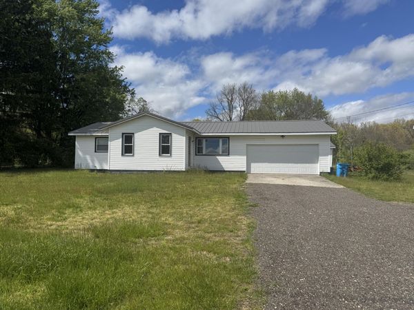 30396 Peavine Street, Dowagiac, MI 49047