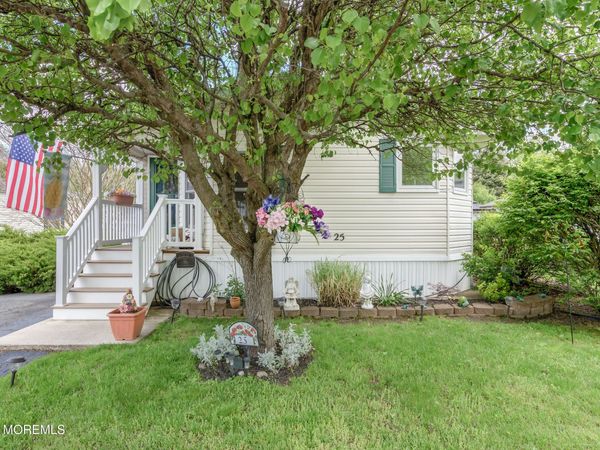 25 Village Road, Morganville, NJ 07751