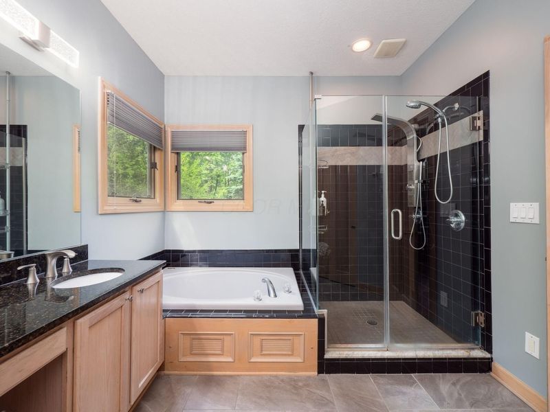 9750 Erin Woods Drive, Dublin, OH 43017 Photo 34