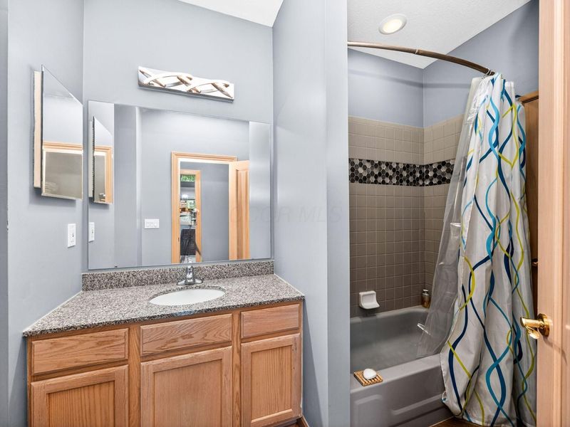 9750 Erin Woods Drive, Dublin, OH 43017 Photo 41