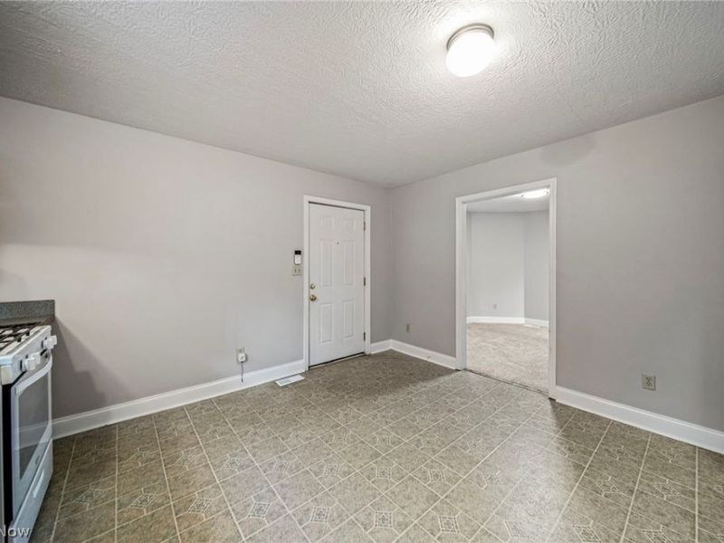 585-583 E Buchtel Avenue, Akron, OH 44304 Photo 13