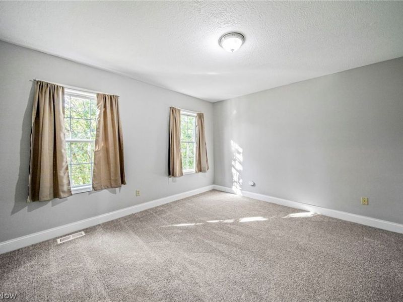 585-583 E Buchtel Avenue, Akron, OH 44304 Photo 15