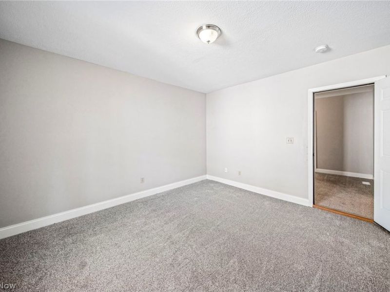 585-583 E Buchtel Avenue, Akron, OH 44304 Photo 21