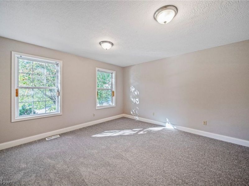 585-583 E Buchtel Avenue, Akron, OH 44304 Photo 5